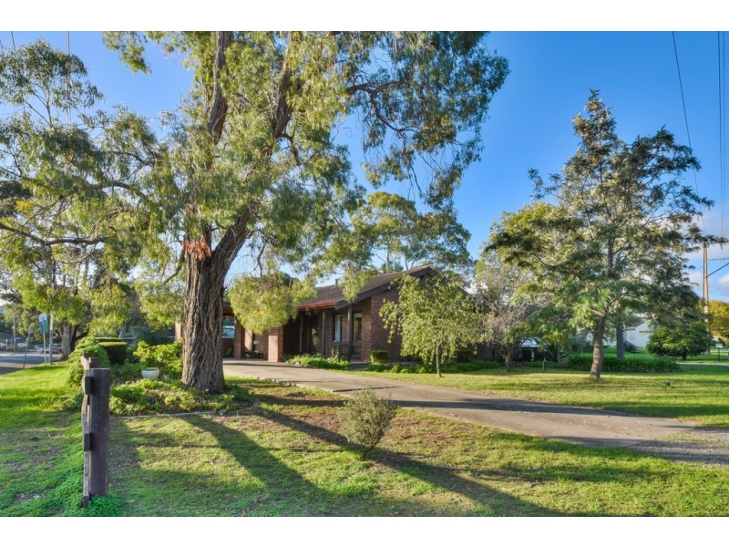 27 Suffolk Drive, Morphett Vale SA 5162