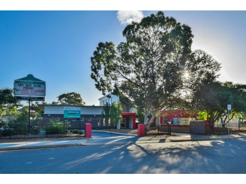 27 Suffolk Drive, Morphett Vale SA 5162