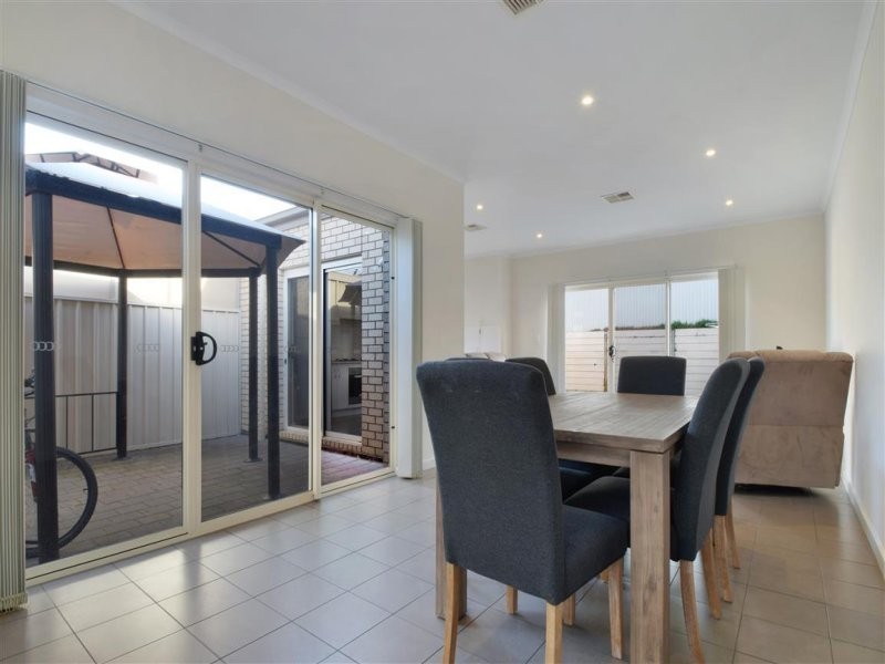 2/6 Dixie Court, Happy Valley SA 5159