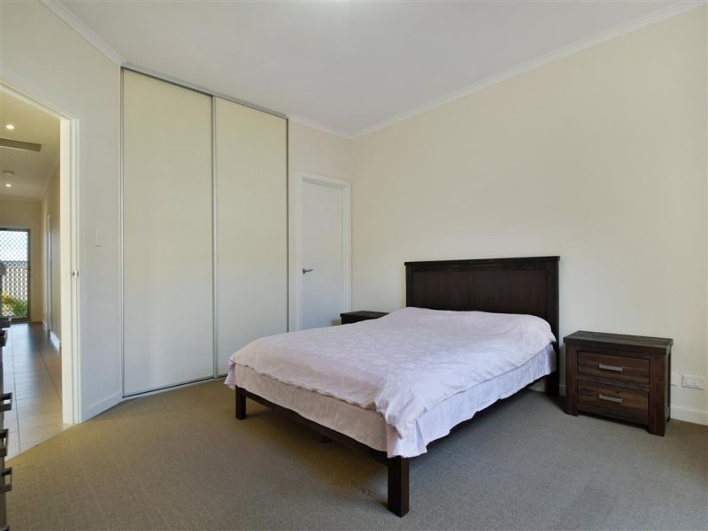 2/6 Dixie Court, Happy Valley SA 5159