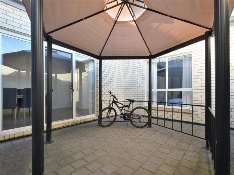 2/6 Dixie Court, Happy Valley SA 5159