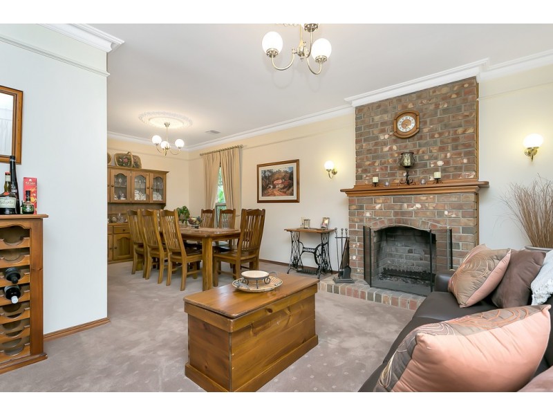 7 Grassdale Rise, Aberfoyle Park SA 5159