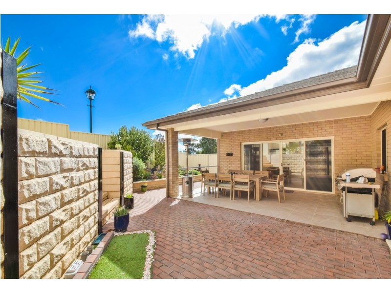 18 Coast View Court, Chandlers Hill SA 5159