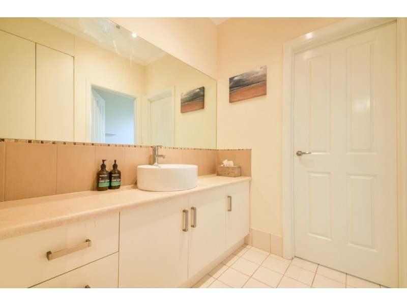 18 Coast View Court, Chandlers Hill SA 5159