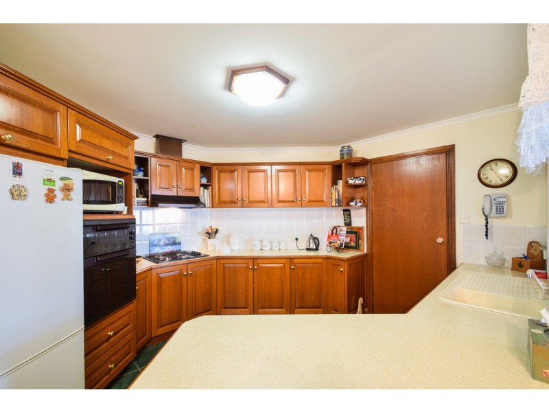 33 Siegersdorf Crescent, Old Reynella SA 5161