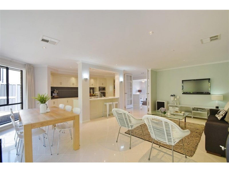 24 Meadowvale Road, Coromandel Valley SA 5051