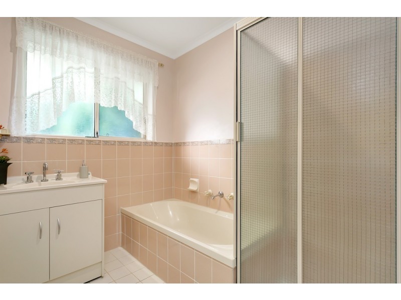 34 Trinidad Way, Happy Valley SA 5159