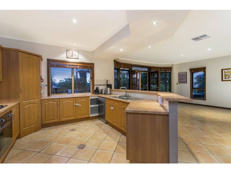 21 Merrivale Drive, Happy Valley SA 5159