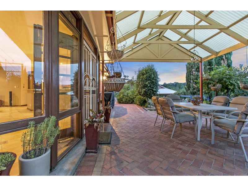 21 Merrivale Drive, Happy Valley SA 5159