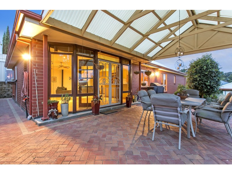 21 Merrivale Drive, Happy Valley SA 5159