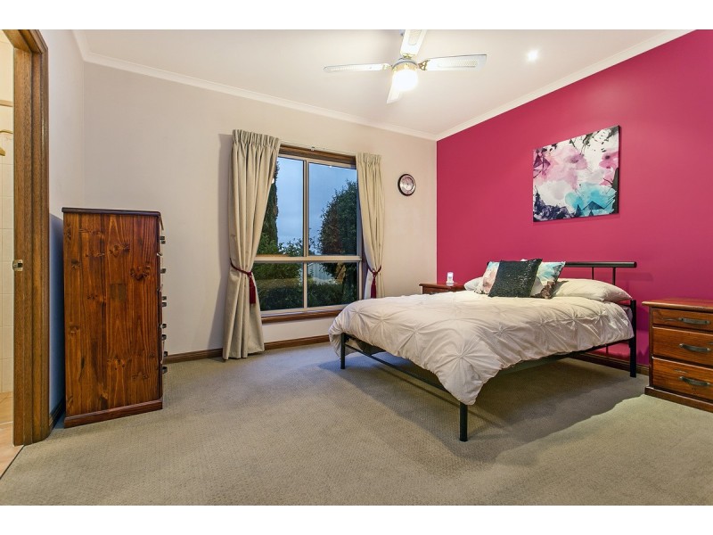 21 Merrivale Drive, Happy Valley SA 5159