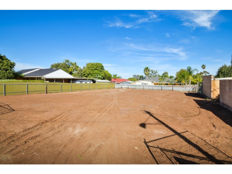 16 and 16a Baanga Road, Morphett Vale SA 5162