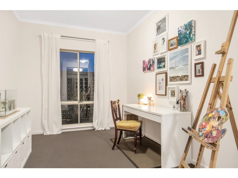 6 Bleby Court, Reid SA 5118