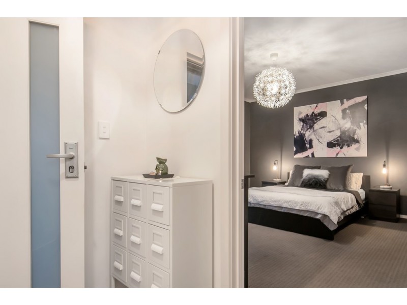 6 Bleby Court, Reid SA 5118