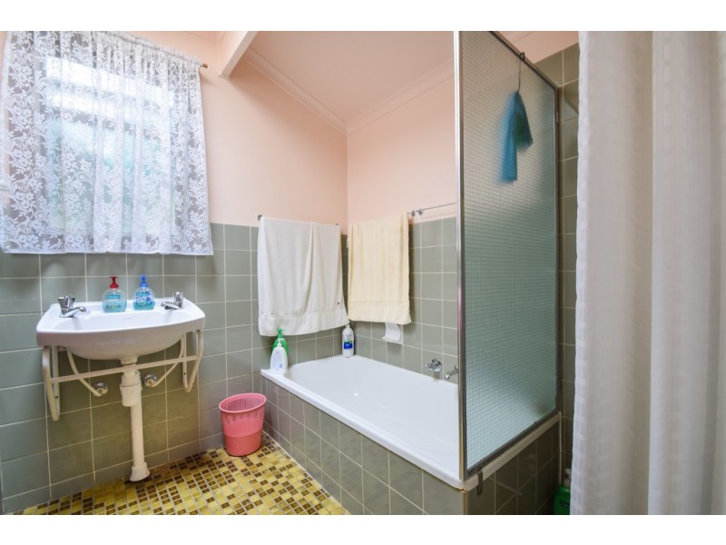 28 Itala Crescent, Hackham West SA 5163