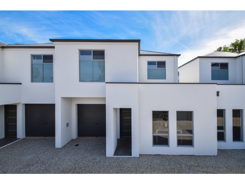 2/17 Pearce Street, Christies Beach SA 5165