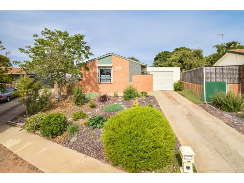 11 Damian Court, Christie Downs SA 5164