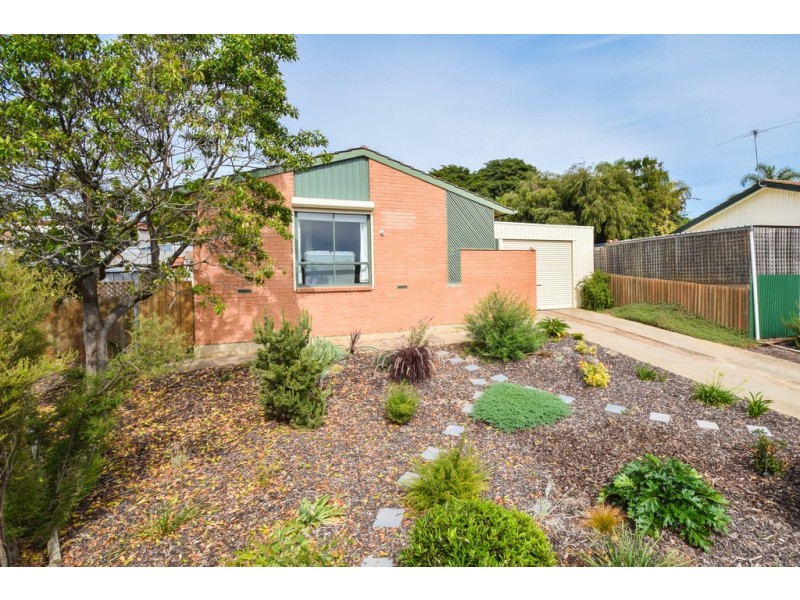 11 Damian Court, Christie Downs SA 5164
