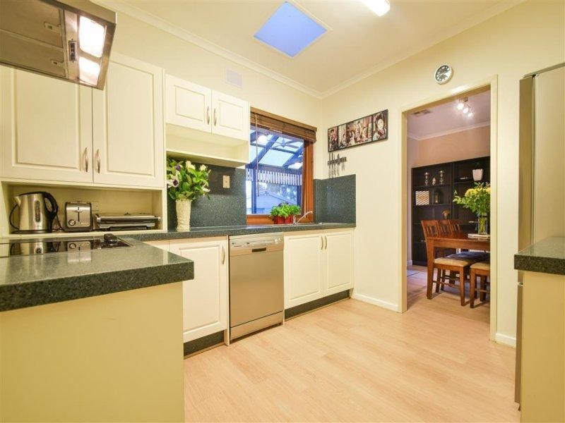 5 James Road, Happy Valley SA 5159