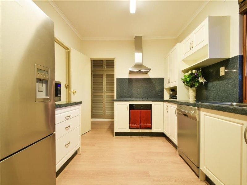 5 James Road, Happy Valley SA 5159