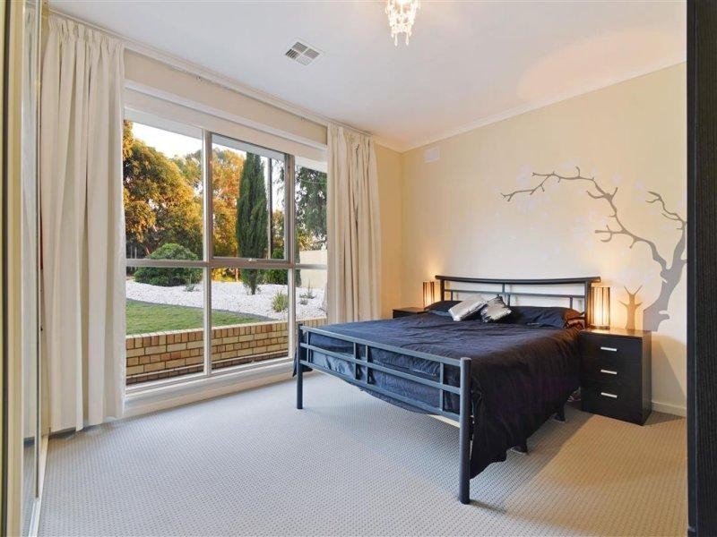 5 James Road, Happy Valley SA 5159