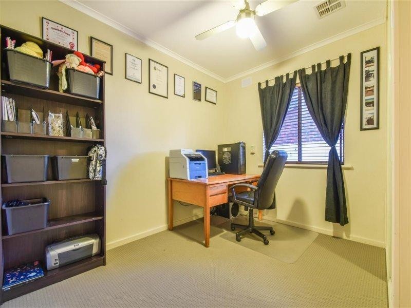 5 James Road, Happy Valley SA 5159