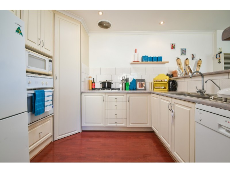 27 Peregrine Crescent, Christie Downs SA 5164