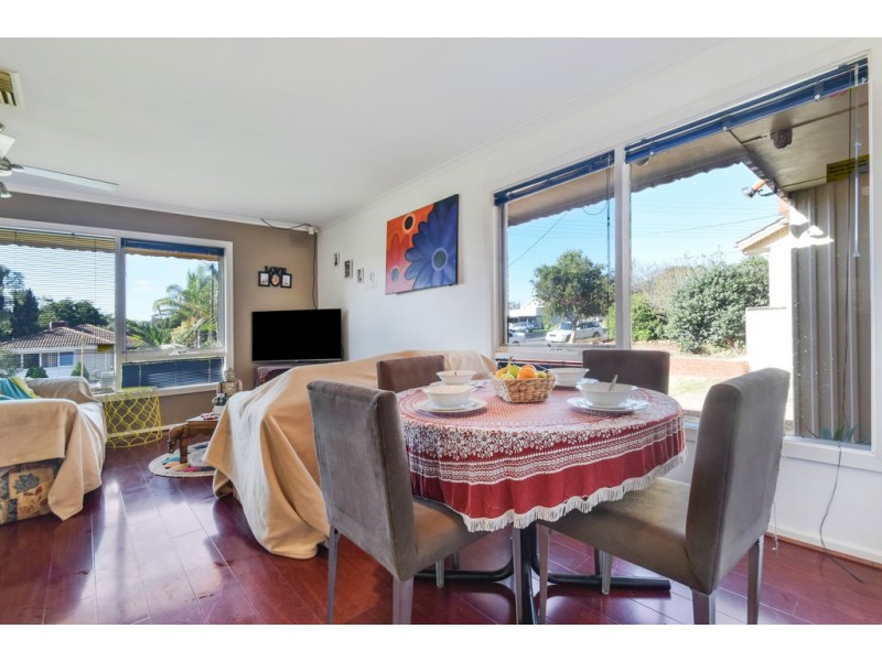 27 Peregrine Crescent, Christie Downs SA 5164