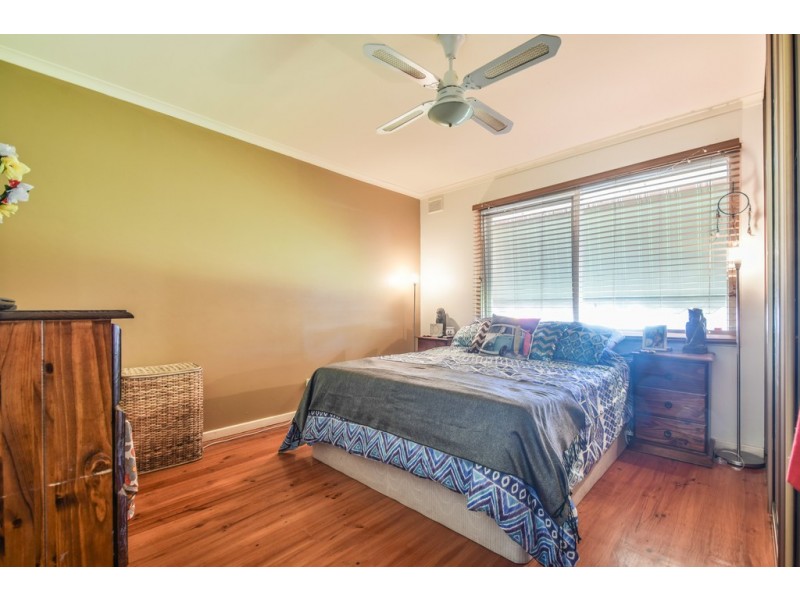 27 Peregrine Crescent, Christie Downs SA 5164