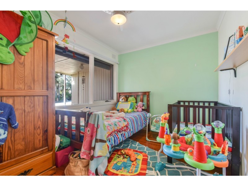 27 Peregrine Crescent, Christie Downs SA 5164