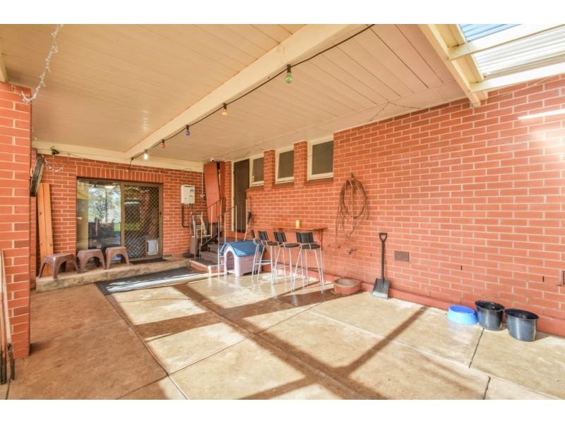 27 Peregrine Crescent, Christie Downs SA 5164