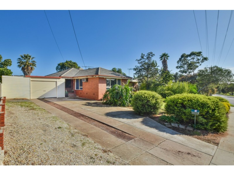 27 Peregrine Crescent, Christie Downs SA 5164