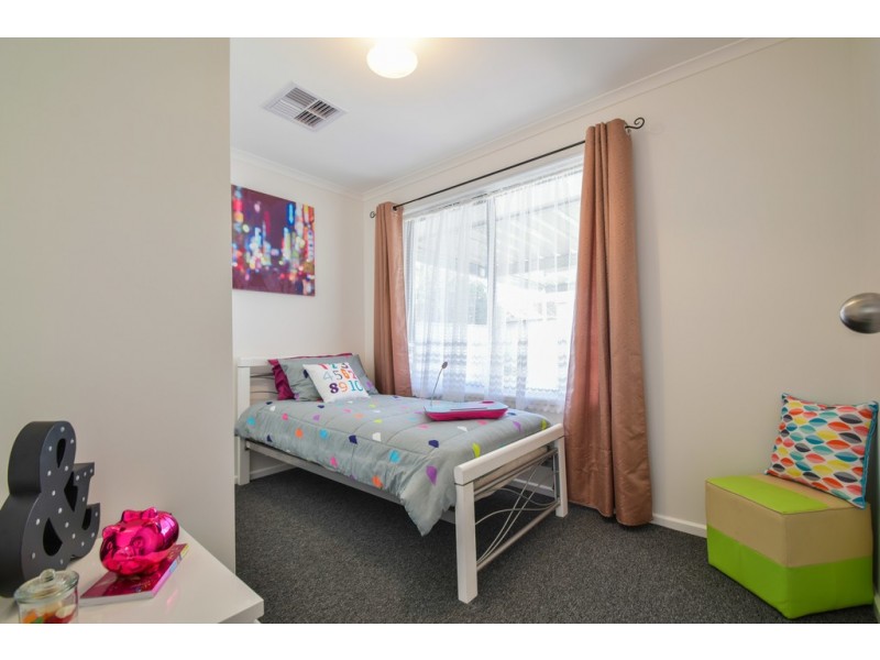 11 Sea Eagle Crescent, Seaford Rise SA 5169