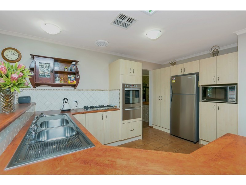 71 Fraser Avenue, Happy Valley SA 5159