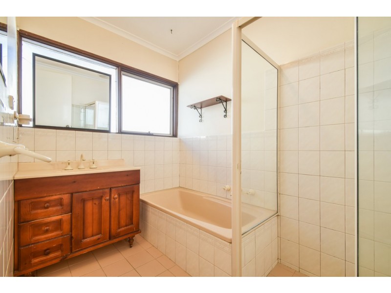 12 Alta Avenue, Happy Valley SA 5159