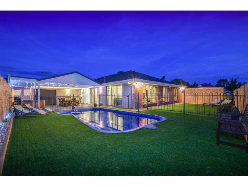 23 Brooks Circuit, Woodcroft SA 5162