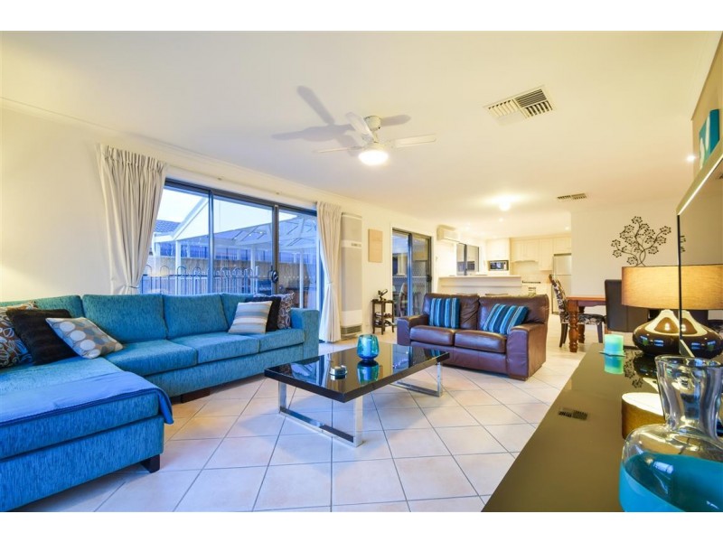 23 Brooks Circuit, Woodcroft SA 5162