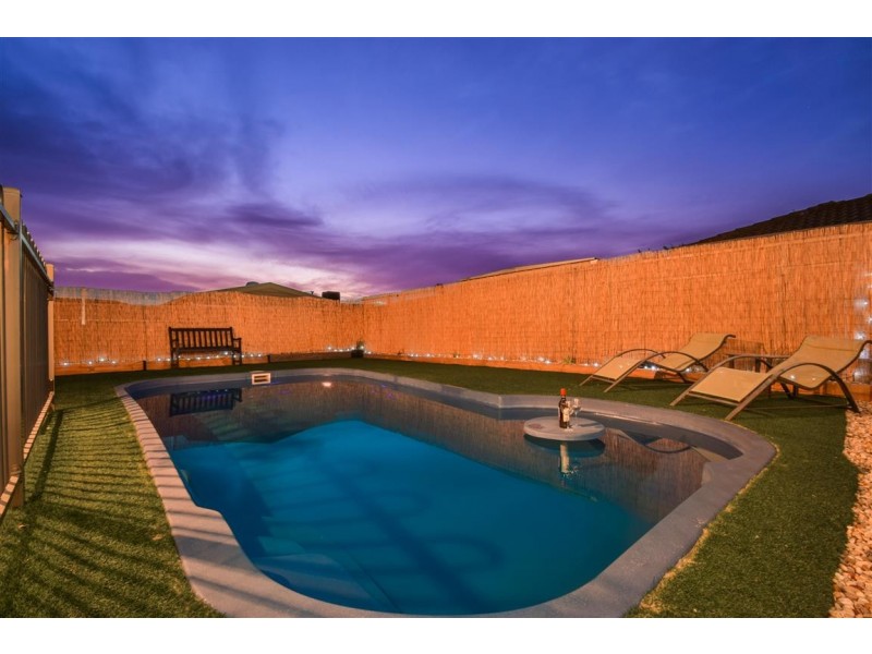 23 Brooks Circuit, Woodcroft SA 5162