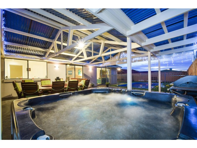 23 Brooks Circuit, Woodcroft SA 5162