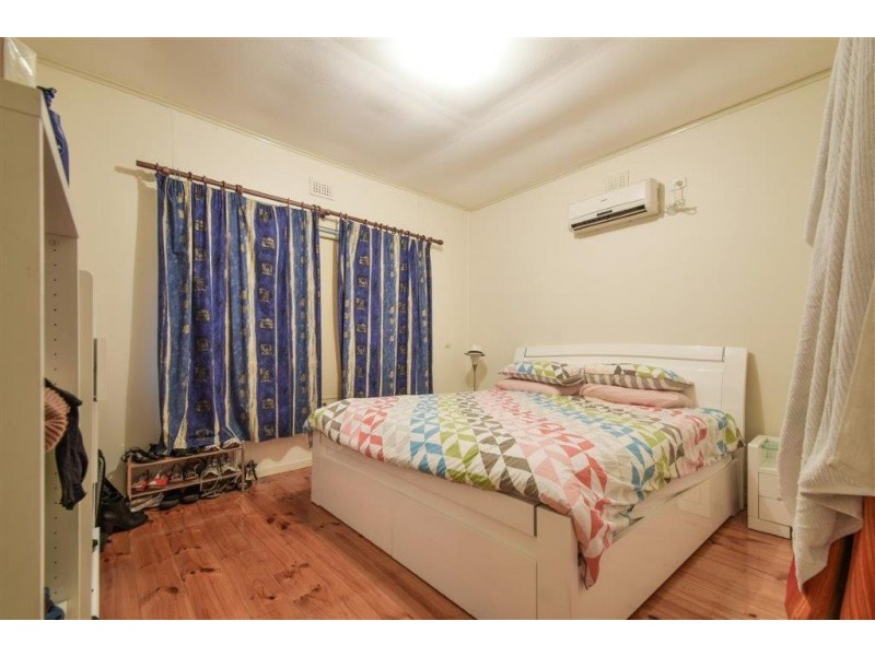 4 Embert Street, Sturt SA 5047
