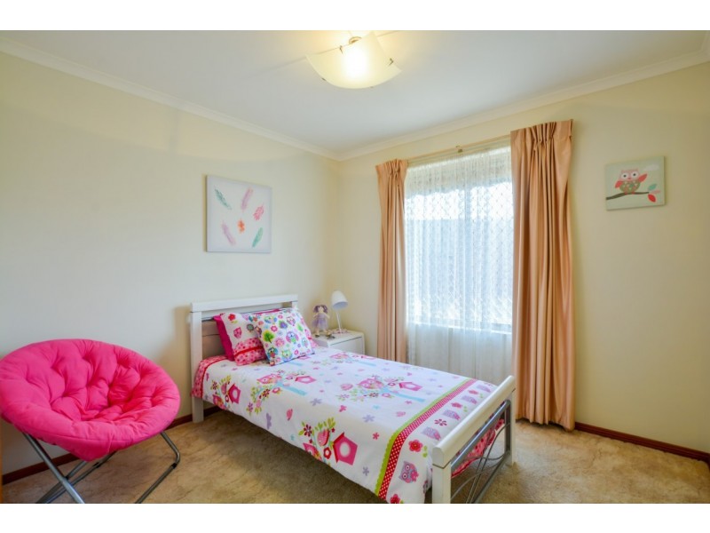 2/7 Rothschild Street, Woodcroft SA 5162