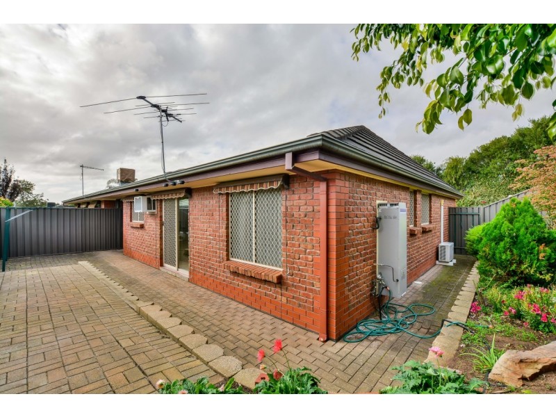 2/7 Rothschild Street, Woodcroft SA 5162