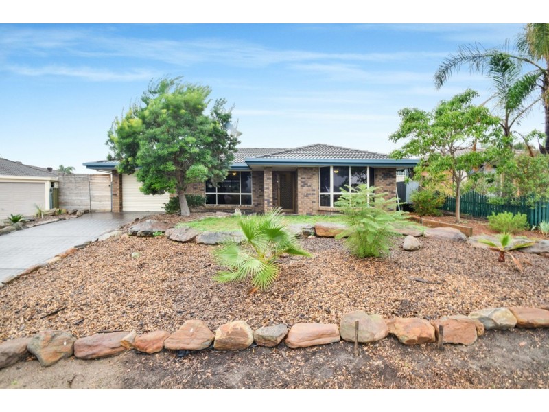 9 Oakhill Crescent, Morphett Vale SA 5162