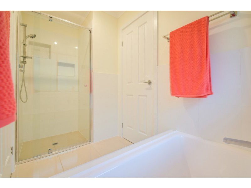 9 Oakhill Crescent, Morphett Vale SA 5162
