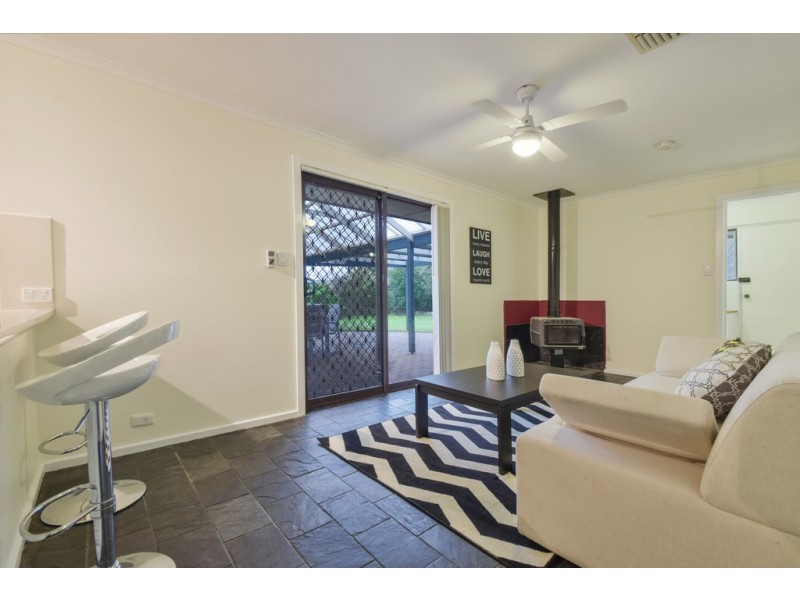 9 Oakhill Crescent, Morphett Vale SA 5162