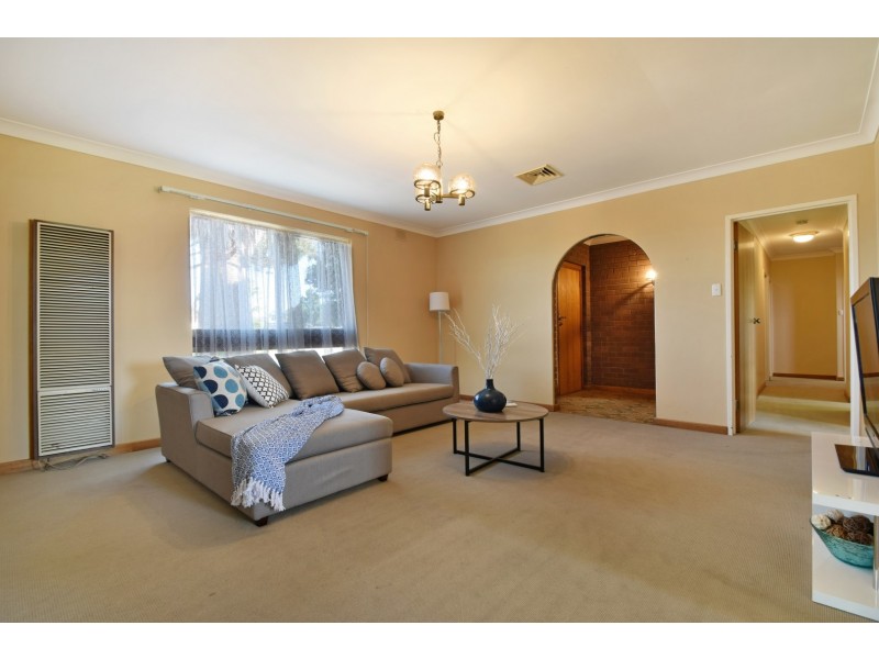 8 Tindall Crescent, Sheidow Park SA 5158