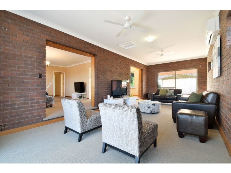 8 Tindall Crescent, Sheidow Park SA 5158