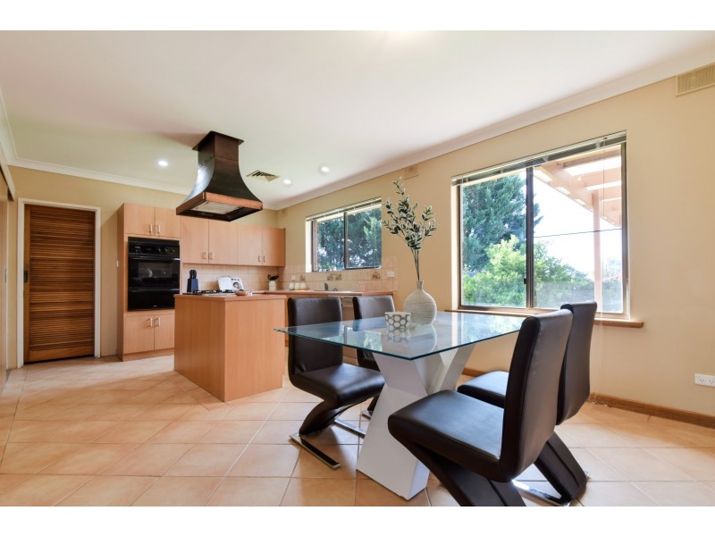 8 Tindall Crescent, Sheidow Park SA 5158