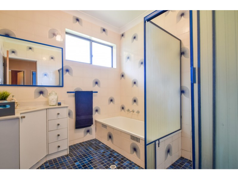 8 Tindall Crescent, Sheidow Park SA 5158