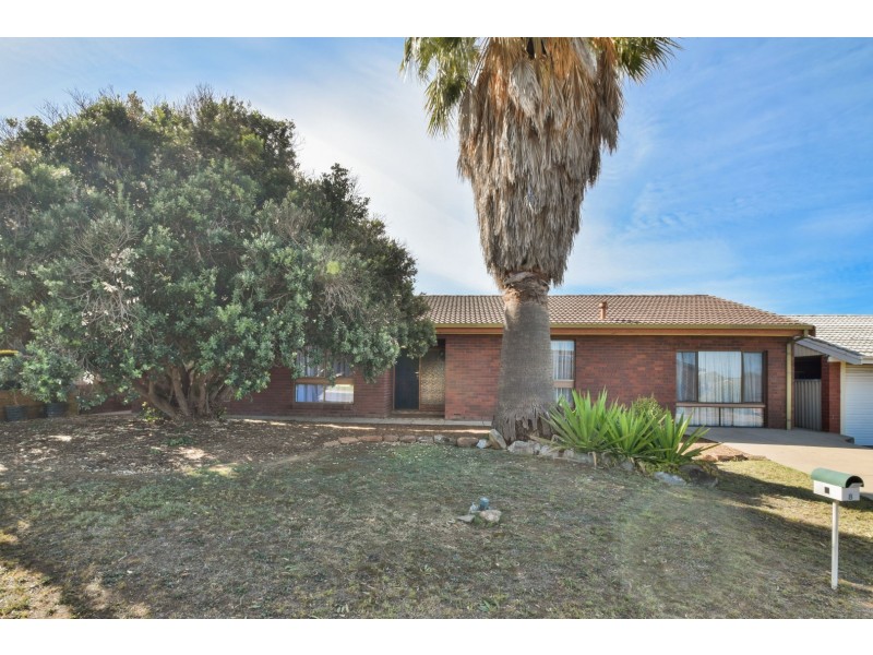 8 Tindall Crescent, Sheidow Park SA 5158